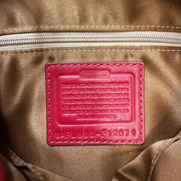 Beautiful condition red coach Zoe bag - Picture 5 of 9